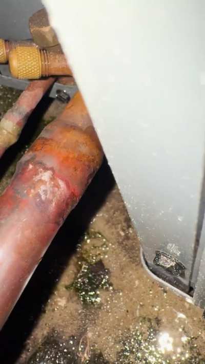 Leak in AC what&rsquo;s the correct fix