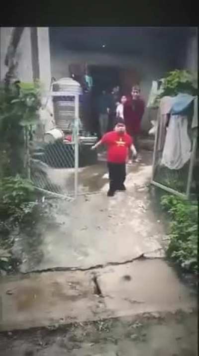 POV lvl 1 Boss chasing you in a Speedrun 