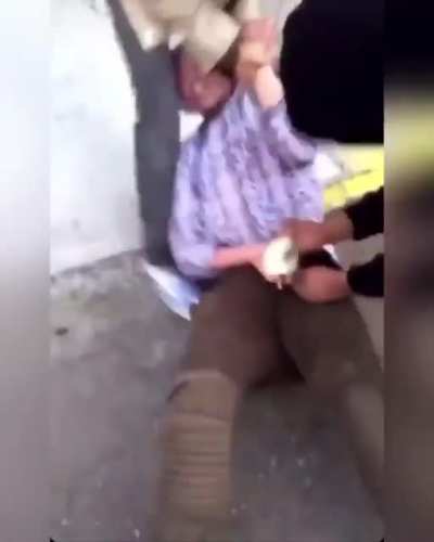 Just film this guy getting robbed, don&rsquo;t interfere