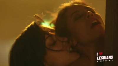 Retro Scenes: Mishel Prada & Maria-Elena Laas - 