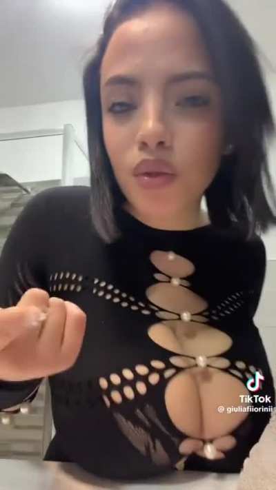 @ayoitsguilla 