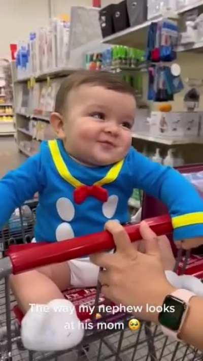 The look that could melt any mama&rsquo;s heart - it&rsquo;s the Donald Duck outfit for us.