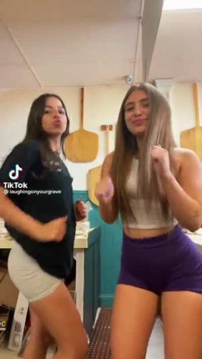 19 year old Teen Thots😍