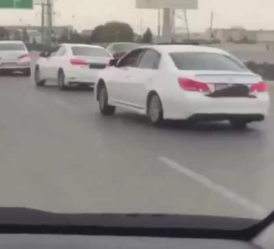 Bopping cars