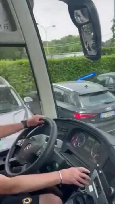 Jos&eacute; Mourinho parks the Roma bus