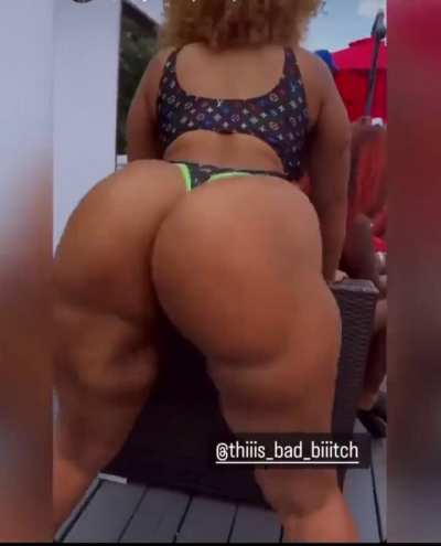 Ass for days