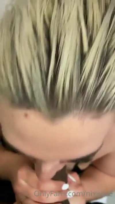 😈