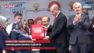 Ne y&uuml;zs&uuml;zl&uuml;kler g&ouml;rd&uuml; bu devlet... Ne diyebilirim ki adaletini sikeyim d&uuml;nya. 00:55 sağdaki orospu &ccedil;ocuğuna da bi bakın bu arada videoda birazcık bile samimiyet yok Allah belanızı versin lan nasıl utandım amk