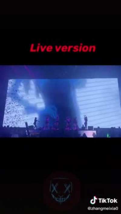 Phut Hon Live