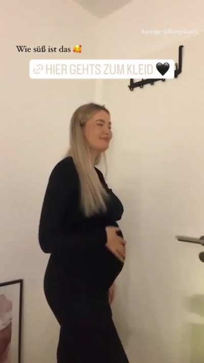 schwarzes Kleid