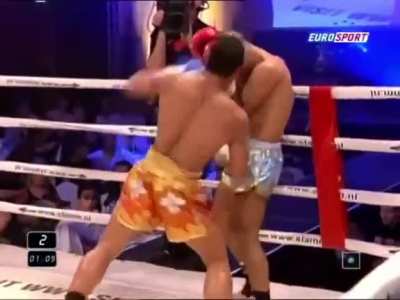 Yodsanklai Fairtex is more than just a left kick, here&rsquo;s an example of his boxing and distancing.