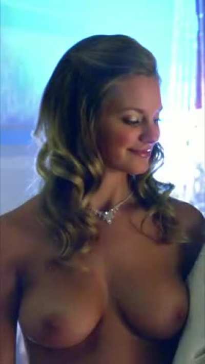 Cassie Keller - A Very Harold &amp;amp; Kumar Christmas 60 FPS