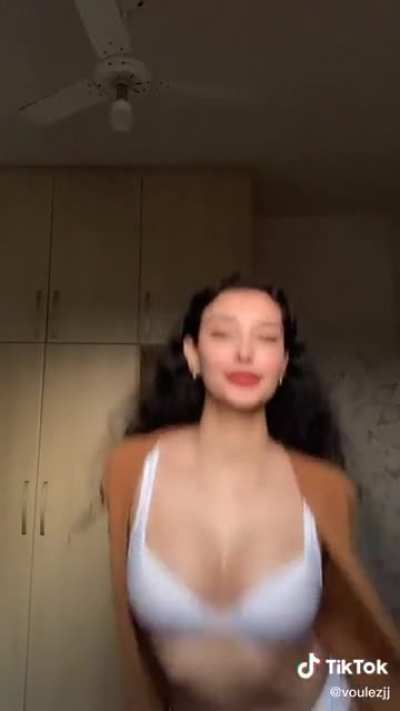 Just some tits bouncing.