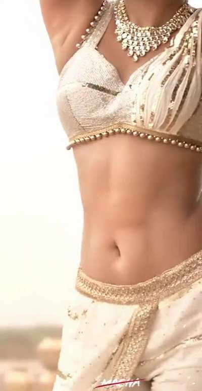 Pooja Hegde's dusky waist