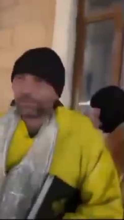 В Черновцах пьяные "священники" разгуливают по городу и собирают пожертвования на монастырь.