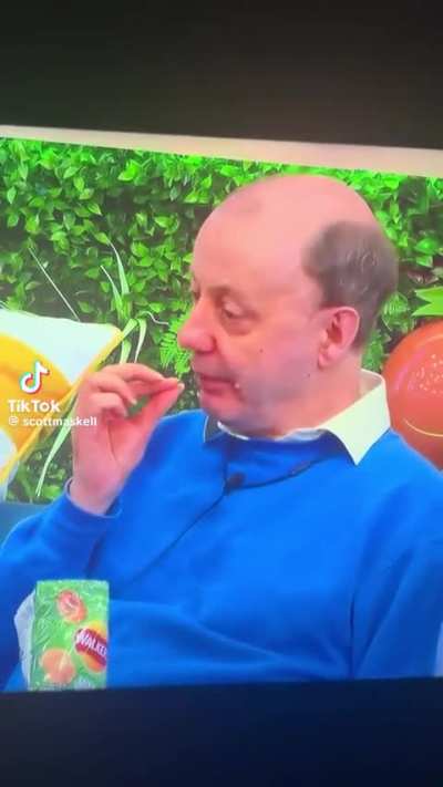 Someone said on TikTok that Richard eats like a lizard and I can&rsquo;t unsee it