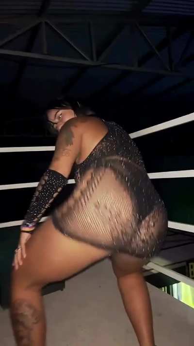 Morena Brand&atilde;o - Rebolado na Baladass.