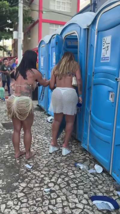 Voc&ecirc; n&atilde;o imagina o que eu fiz com ela aqui.