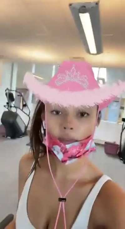 Treadmill video 😉 - Lily Chee