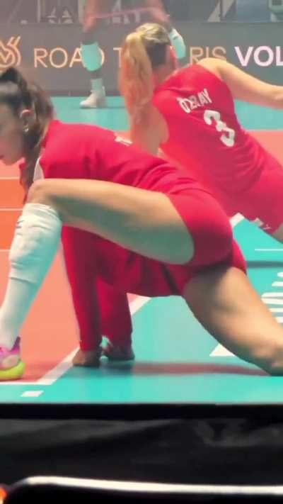Hande Baladın