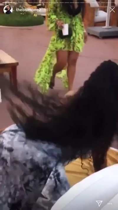 B Simone Twerking 😍🔥
