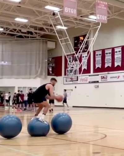 Guy payed his nephew to edit his trick shot