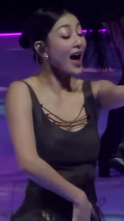 Jihyo at Montreal