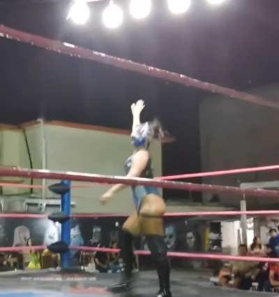 Lady Maravilla making her entrance at Arena universal 8/23/25 😮&zwj;💨