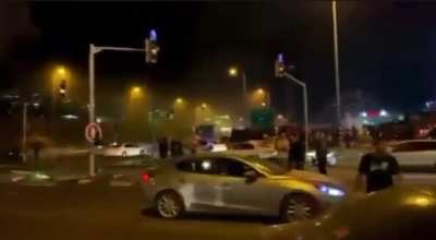 &mdash; Clashes between Palestinians and Israeli forces at the entrance to Umm al-Fahm