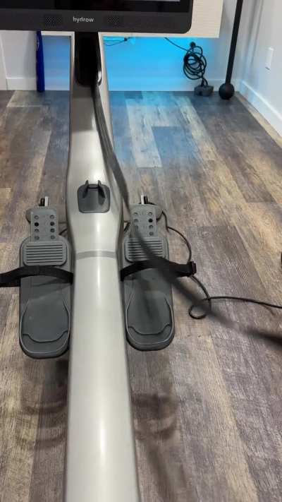 Strap won&rsquo;t recoil