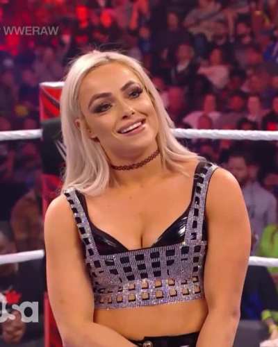 Liv’s reactions
