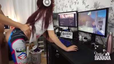 D.Va Cosplay Girl Gets Fucked While Playing Overwatch