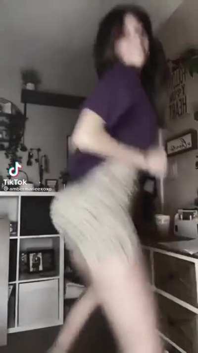 her ass is way too juicy . wtf .