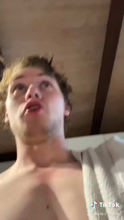 I know it&rsquo;s cringe but gimme some love ❤️