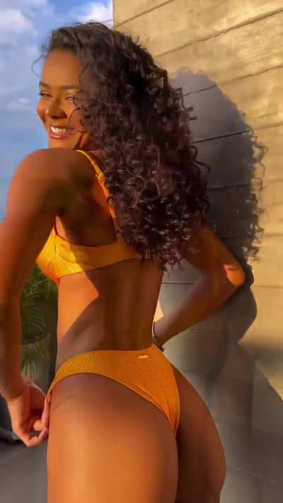 THAYNÁ LIMA