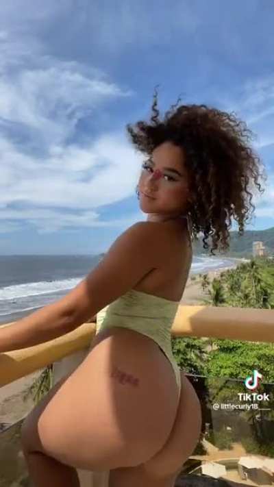 curly