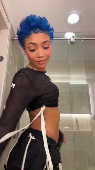 I love when she dances