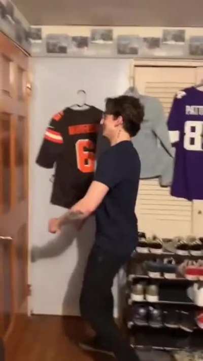 head vs door