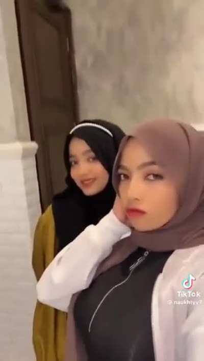 Those faces🤤