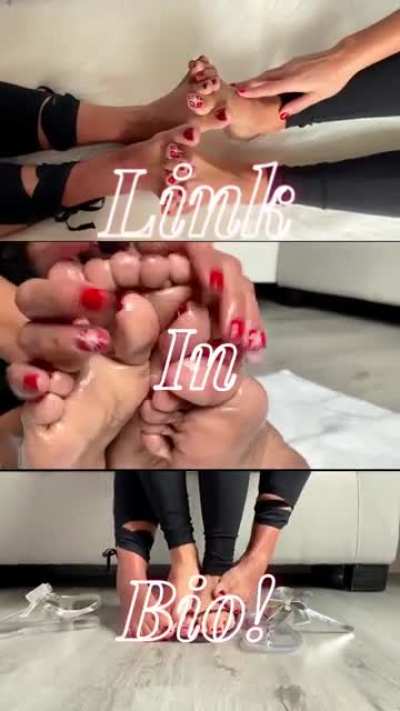 Auntie and I playing footsie! Up on my 0nlyfans now! Don&rsquo;t miss out! Part 2 will be worship and double FJ🙌🏻