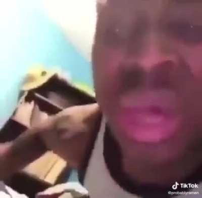 Rage after seeing the knee jokes make a comeback