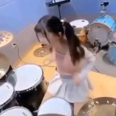 essa ai vai se retirar da produtora de anime e vai come&ccedil;ar uma nova carreira em rock in rio 2024