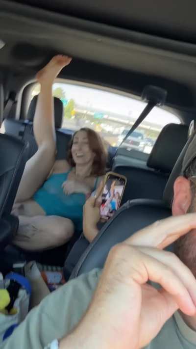 On our way to Nakedbakers mom&rsquo;s house for a beach day. Excited to introduce her to the new roommates. She&rsquo;s gonna love them 😍