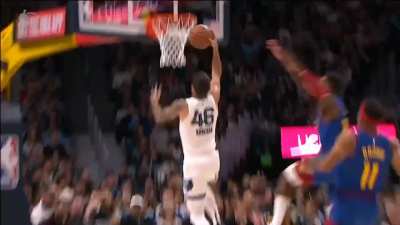 [Highlight] Old man Jeff Green hustles for the 3/4 court chasedown block