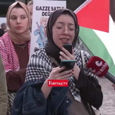 Ankara'da Filistin i&ccedil;in AKP il binasına y&uuml;r&uuml;mek isteyen gruba izin verilmedi