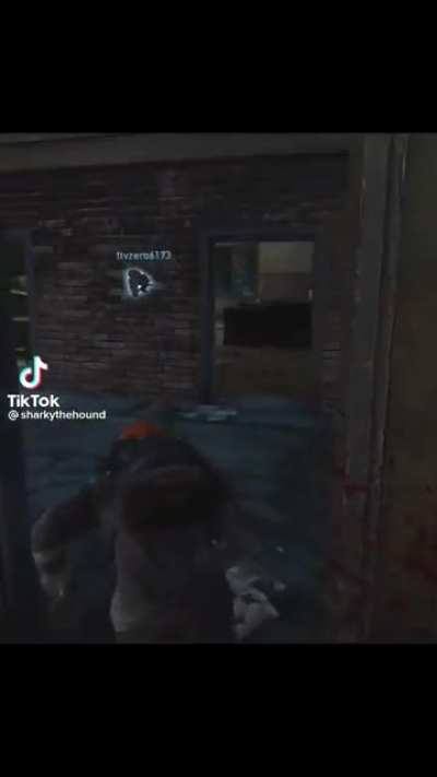Batman plays TLOU