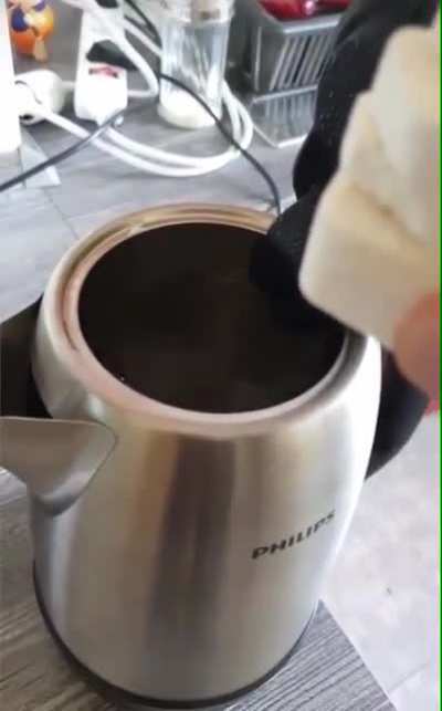 Marshmallow + Boiling water = no