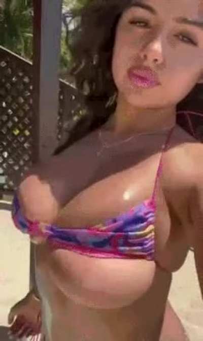 Bouncing 🤤