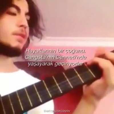 Gen&ccedil; por&ccedil;ay gangsta paradise s&ouml;yl&uuml;yor (bunu nerden buldum sormayın bende bilmiyorum)