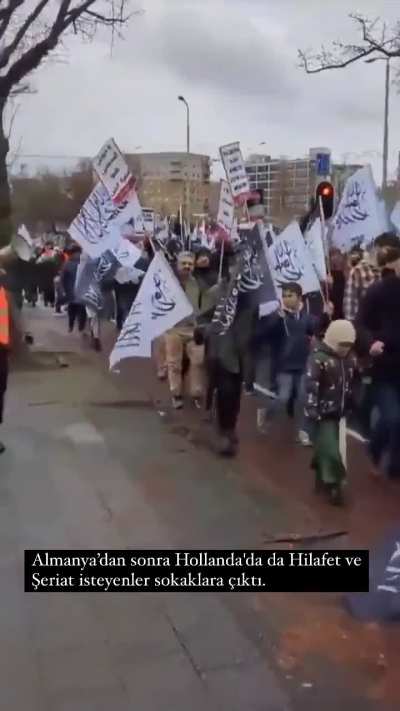 İslam insanlık için bir beladır.